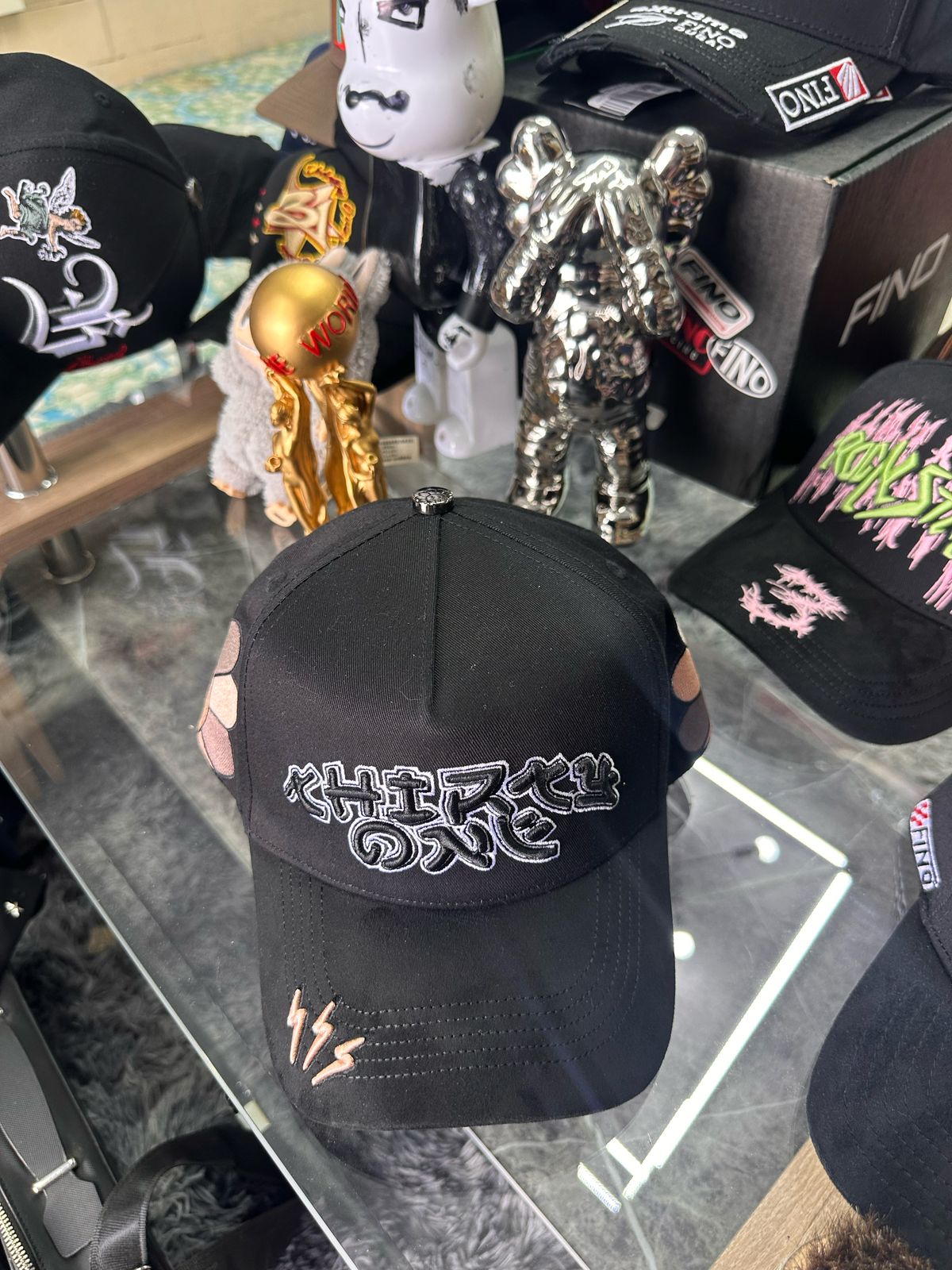 31 HATS “MUR4K4MI