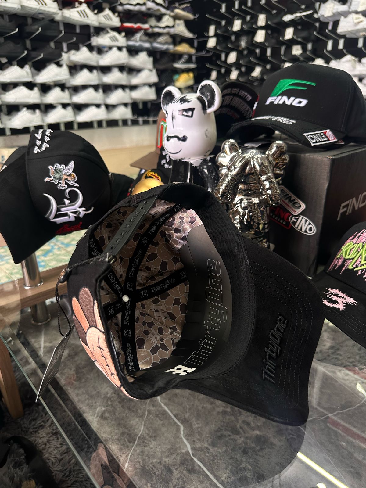 31 HATS “MUR4K4MI