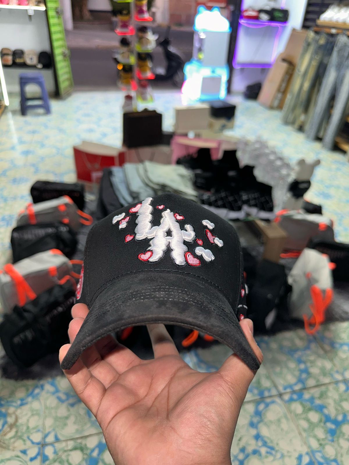 31 HATS "LA LOVE"