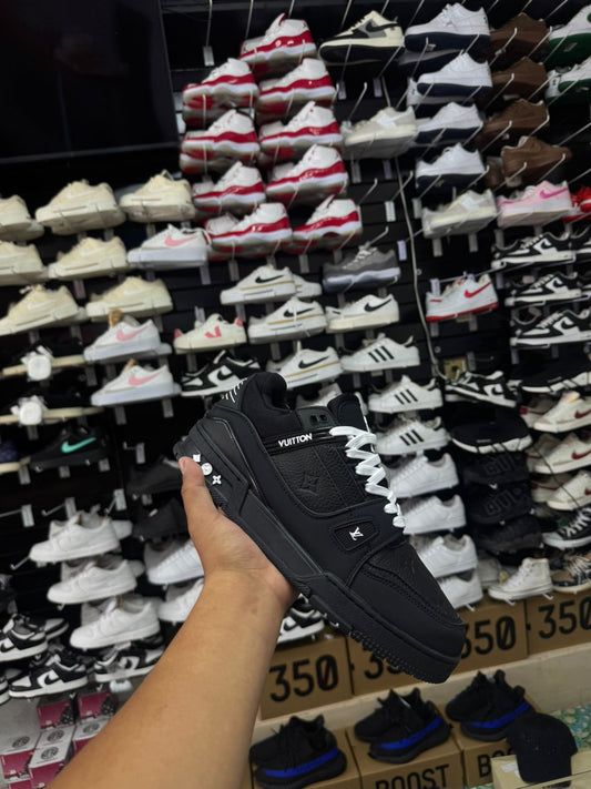 LV TRAINER NEGRO