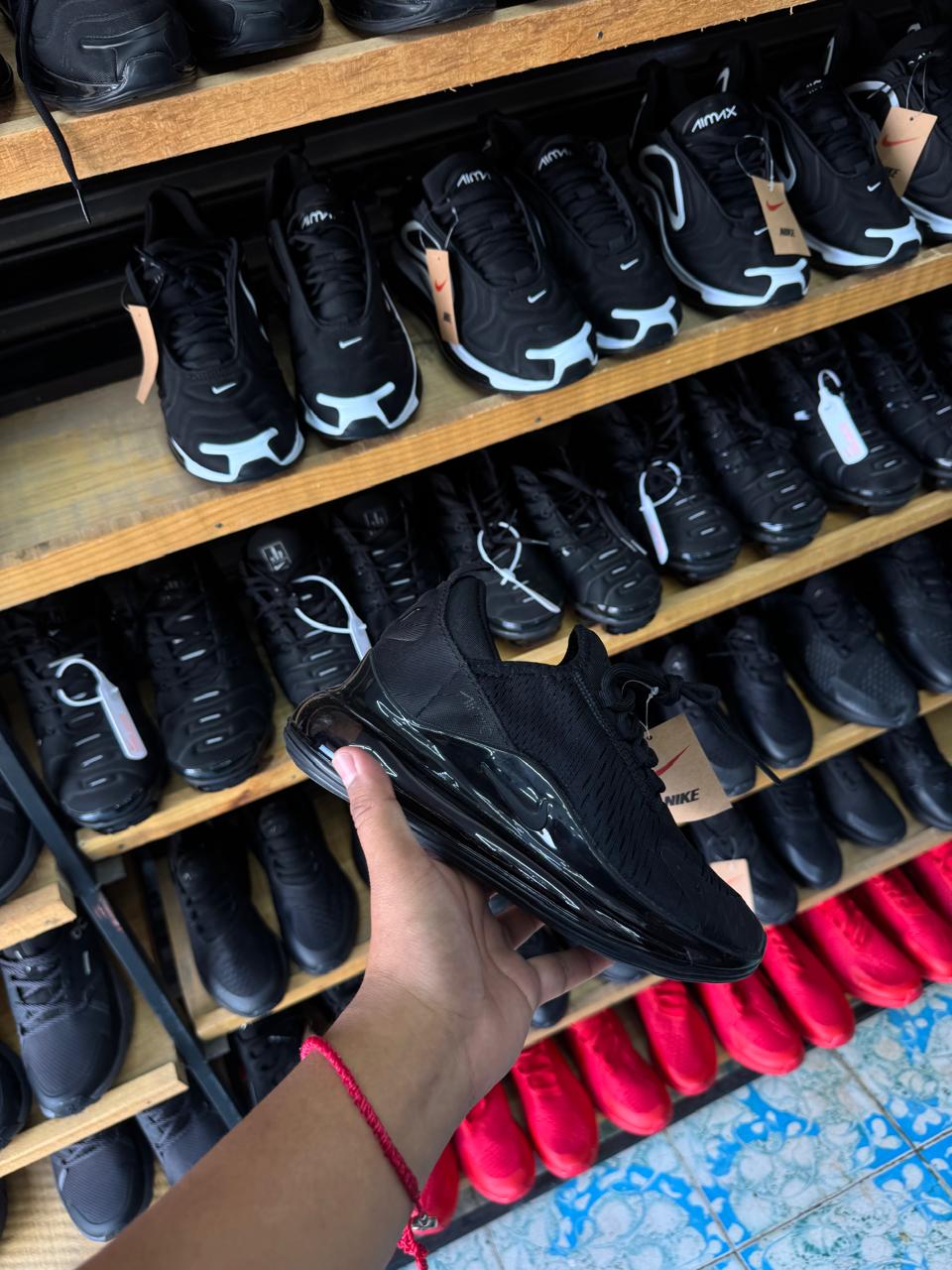 NIKE AIRMAX 270 ROJO