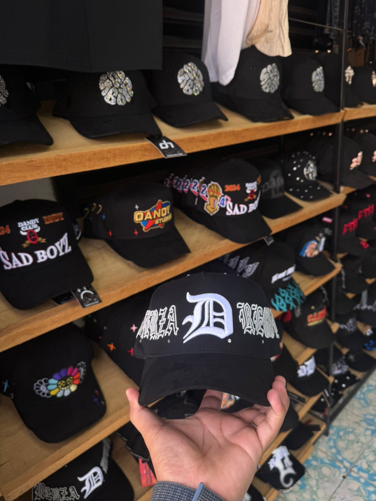 DANDY HATS FUERZA REGIDA CRYSTALS G5